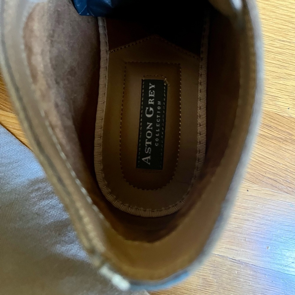 Men's Brown Suede Chukka Boots - Picture 15 of 15